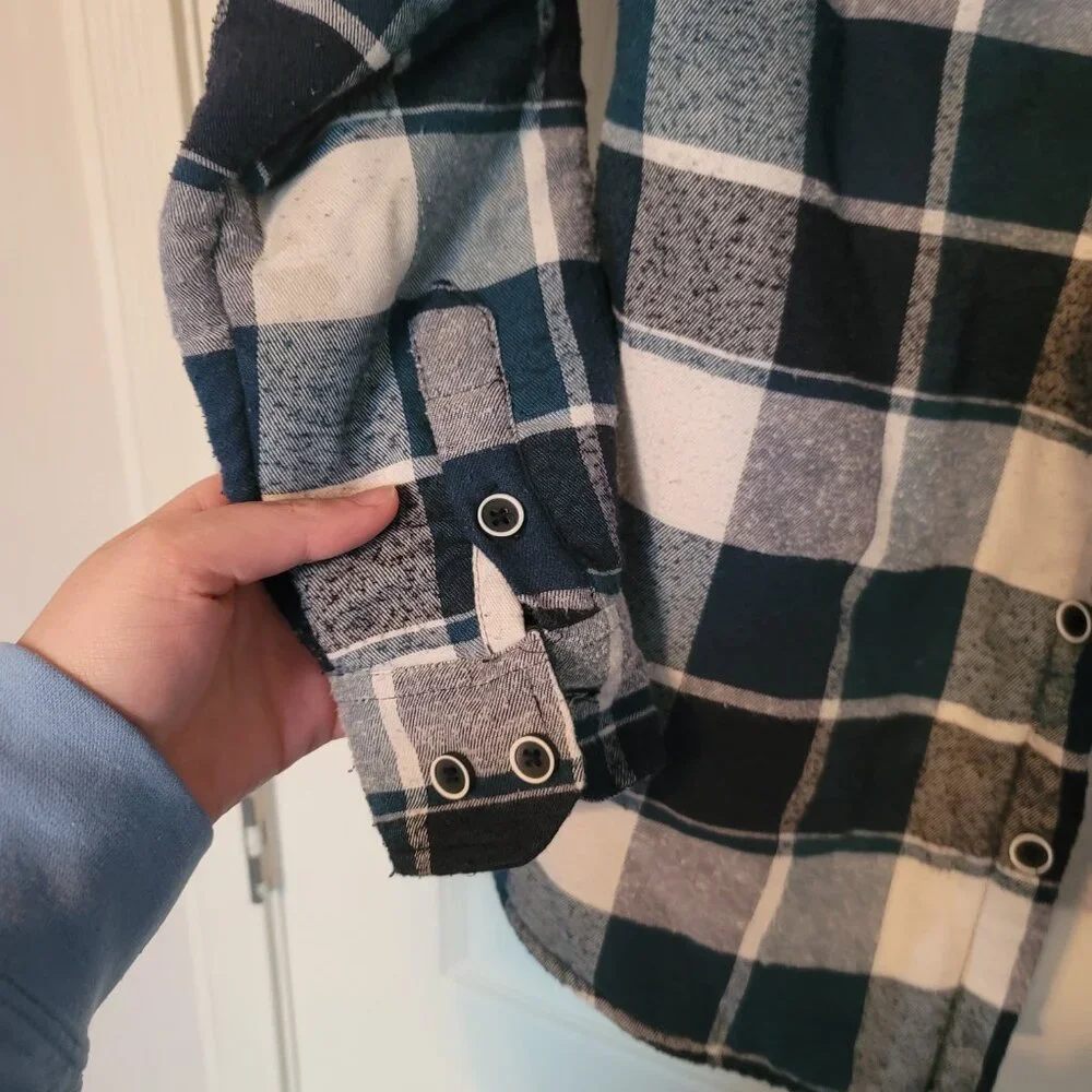 Kids boys plaid flannel full button up sweatshirt - size 10/12 M